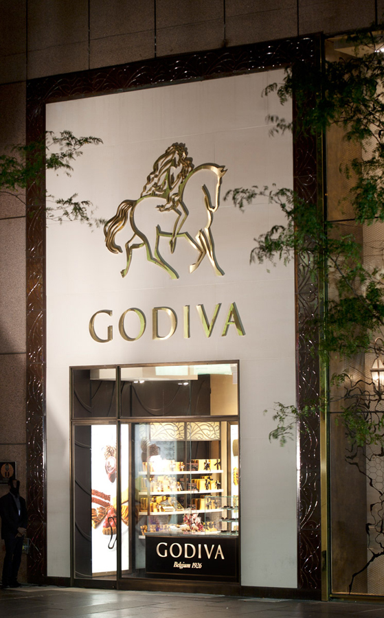 Godiva’s  5th Ave store design