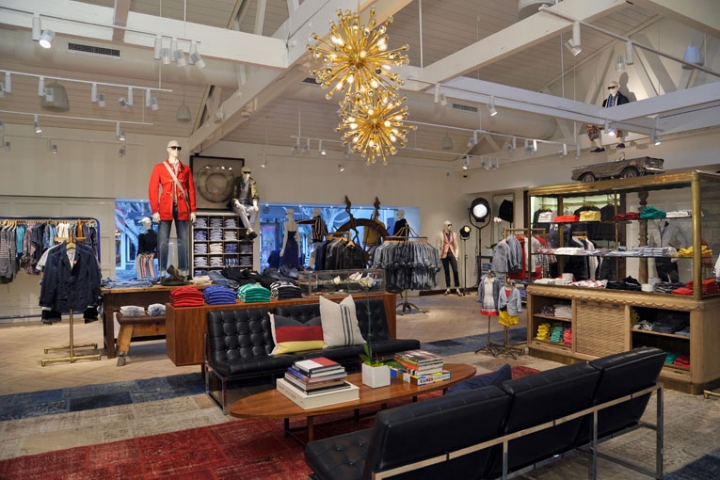tommy hilfiger flagship store opening in Los Angels