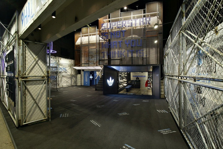 adidas SUPERSTAR | Hall of Fame Pop-up Store by URBANTAINER